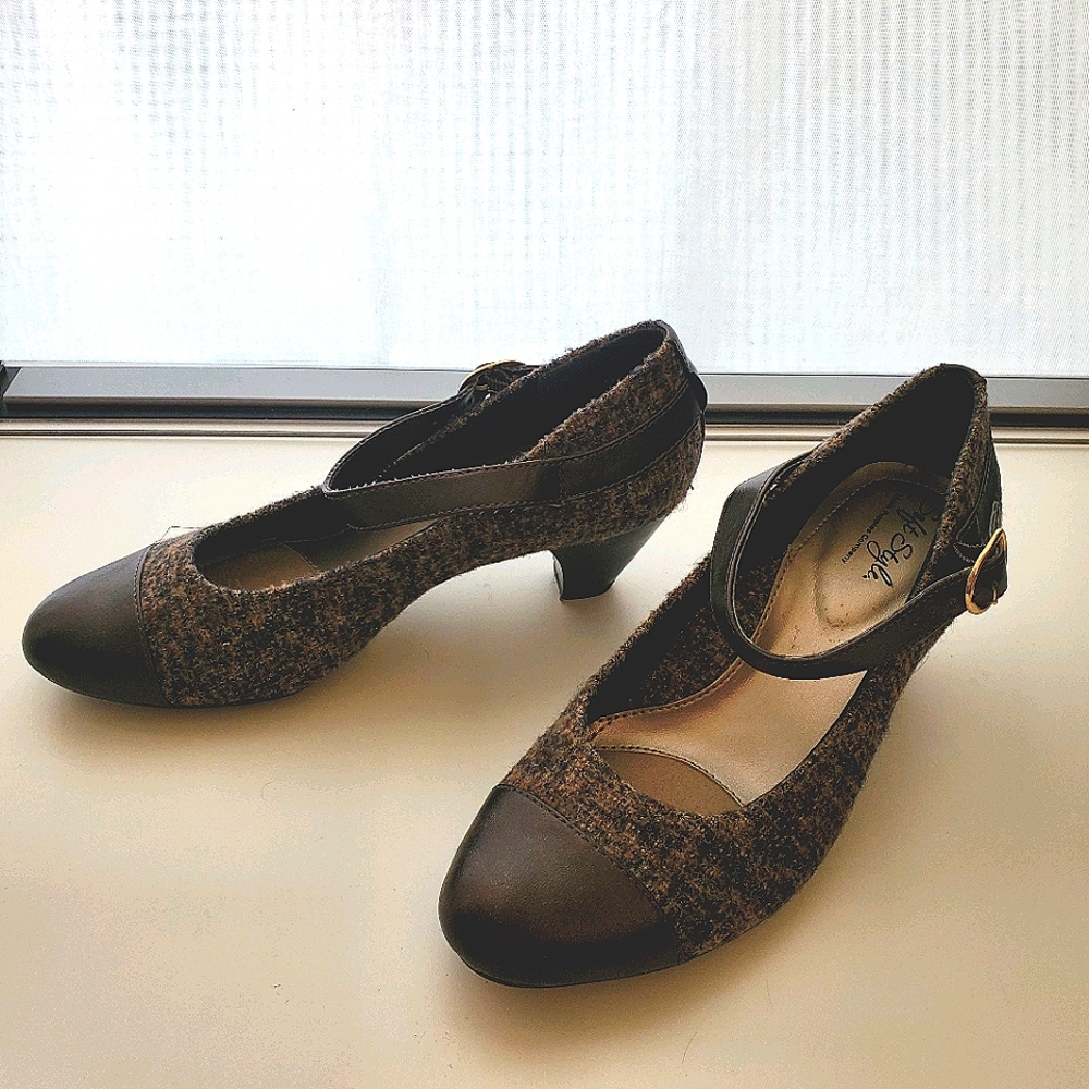 Geena Soft Style kitten heel